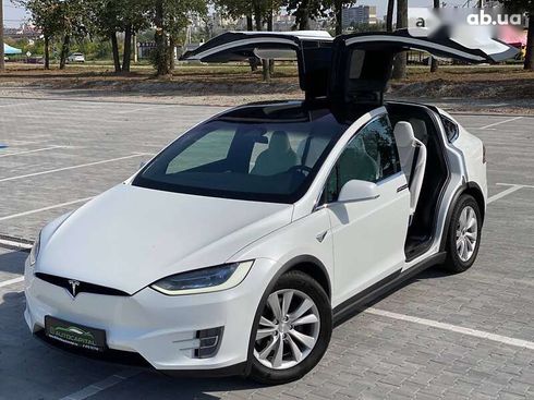 Tesla Model X 2017 - фото 8