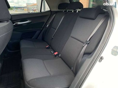 Toyota Auris 2011 - фото 23