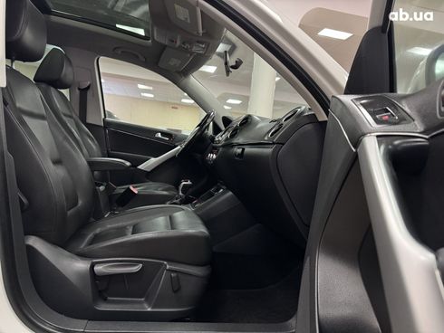Volkswagen Tiguan 2013 белый - фото 14