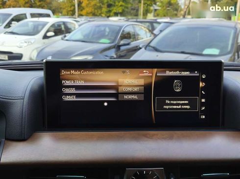 Lexus LX 2017 - фото 29