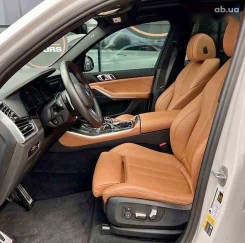 BMW X5 2022 - фото 24