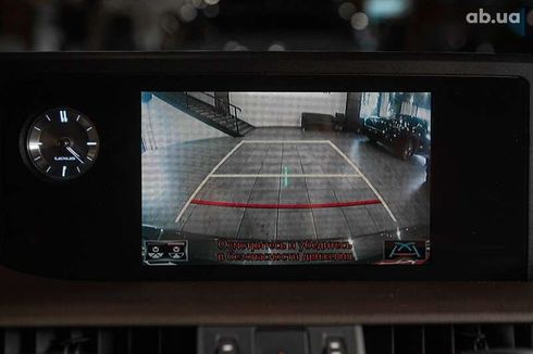 Lexus ES 2019 - фото 23