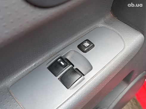 Mitsubishi Colt 2006 красный - фото 19