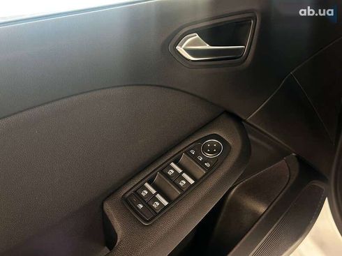 Renault Clio 2021 - фото 8