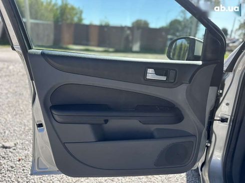 Ford Focus 2009 - фото 23