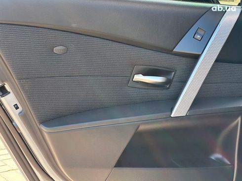 BMW 5 серия 2004 серый - фото 16