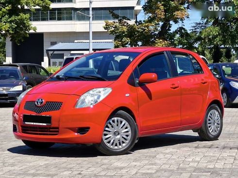 Toyota Yaris 2008 - фото 2
