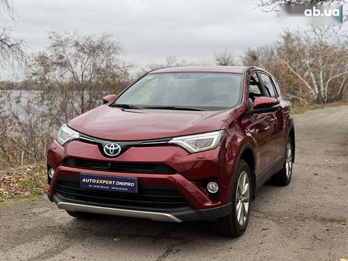 Toyota RAV4 2018 - фото 2