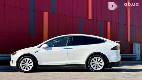 Tesla Model X 2017 - фото 21