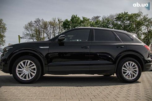 Volkswagen Touareg 2018 - фото 24