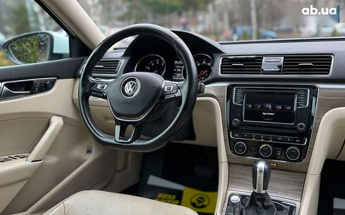 Volkswagen Passat 2017 - фото 21