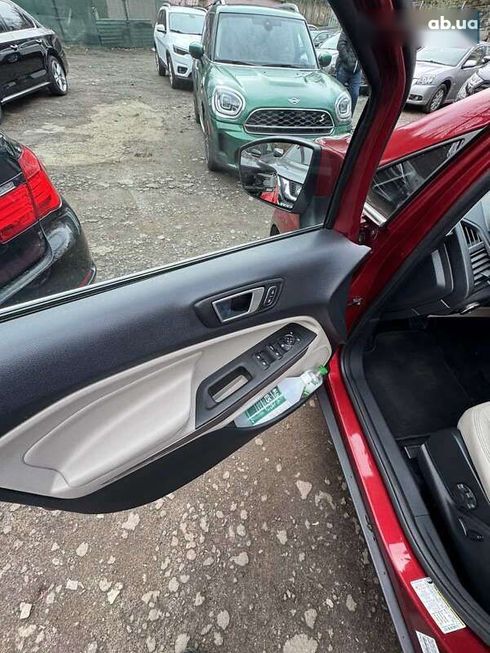 Ford EcoSport 2018 - фото 12