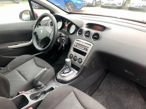 Peugeot 308 2010 красный - фото 28