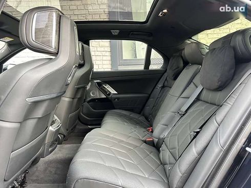BMW i7 2023 - фото 20