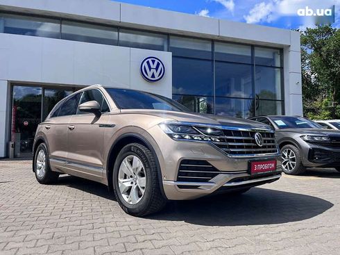 Volkswagen Touareg 2019 - фото 2