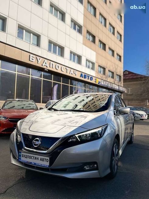 Nissan Leaf 2019 - фото 3