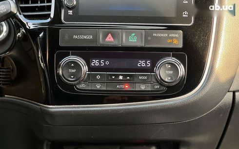Mitsubishi Outlander 2017 - фото 14
