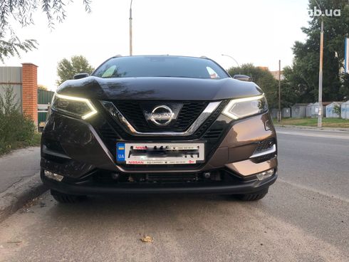 Nissan Qashqai 2017 коричневый - фото 3