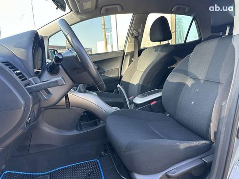 Toyota Auris 2008 - фото 16