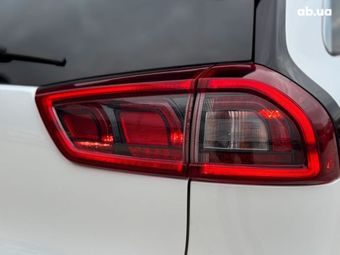 Kia Niro 2019 белый - фото 10