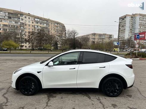 Tesla Model Y 2023 - фото 8