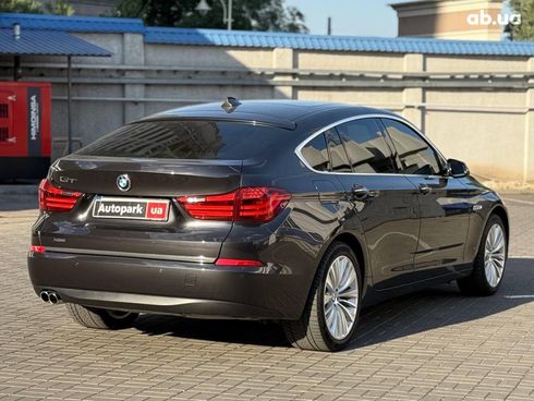 BMW 5 серия 2015 серый - фото 8
