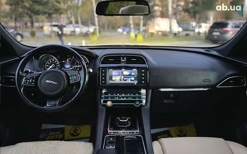 Jaguar F-Pace 2017 - фото 14