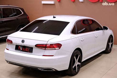 Volkswagen Passat 2020 белый - фото 5