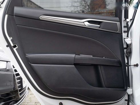 Ford Fusion 2017 - фото 26