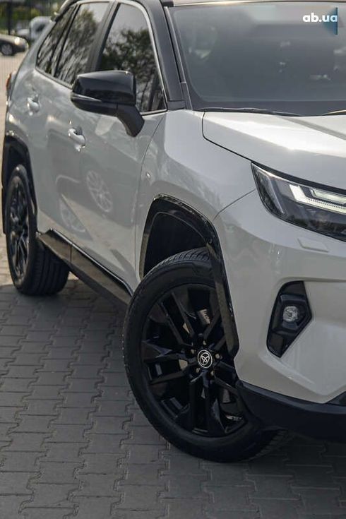 Toyota RAV4 2022 - фото 5