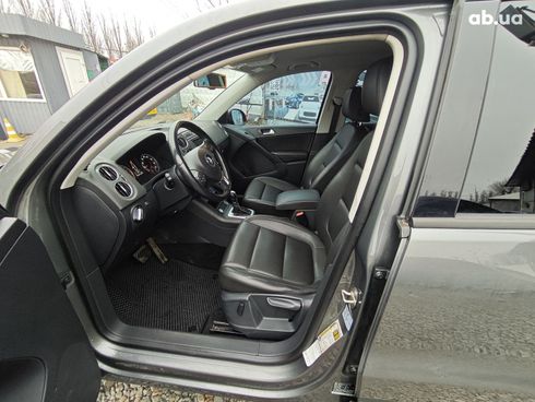 Volkswagen Tiguan 2017 серый - фото 9