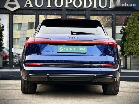 Audi e-tron S 2021 - фото 17