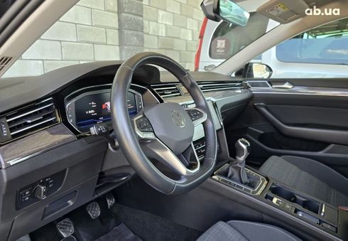 Volkswagen Passat 2021 черный - фото 7