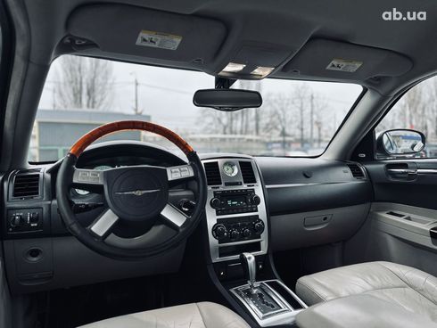 Chrysler 300C 2005 черный - фото 15
