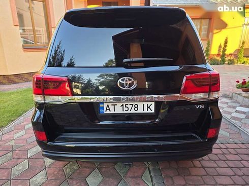 Toyota Land Cruiser 2018 - фото 8