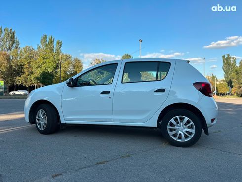 Renault Sandero 2021 белый - фото 4