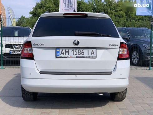 Skoda Fabia 2017 - фото 16