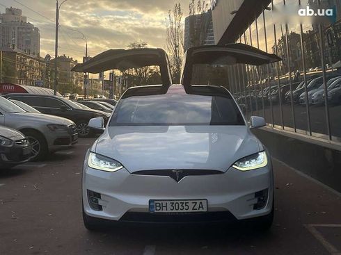 Tesla Model X 2020 - фото 15