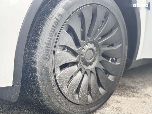 Tesla Model Y 2023 - фото 17