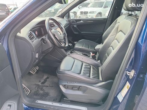 Volkswagen Tiguan 2021 синий - фото 46
