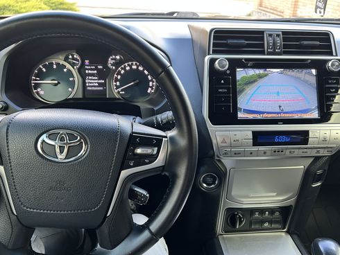 Toyota Land Cruiser Prado 2018 черный - фото 5