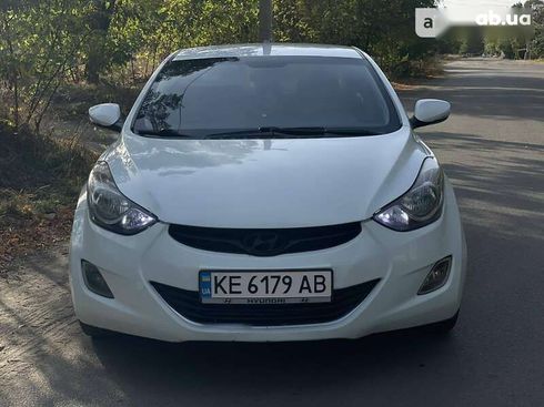 Hyundai Elantra 2013 - фото 2