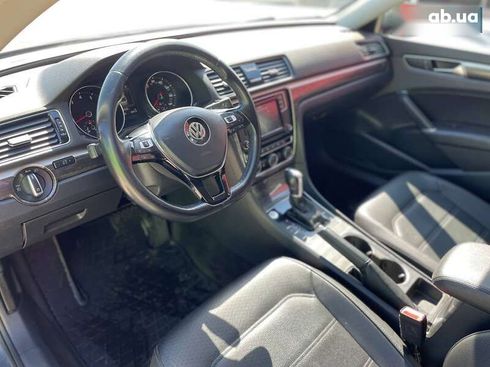 Volkswagen Passat 2018 - фото 16