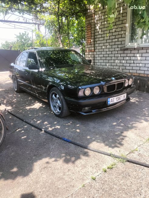 BMW 5 серия 1988 черный - фото 2