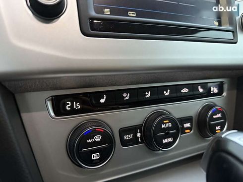 Volkswagen Passat 2016 - фото 20