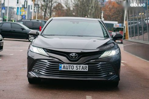 Toyota Camry 2018 - фото 3