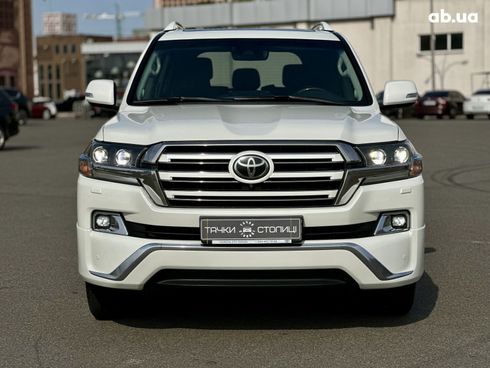 Toyota Land Cruiser 2016 белый - фото 2