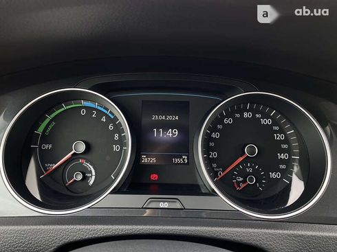 Volkswagen e-Golf 2020 - фото 26