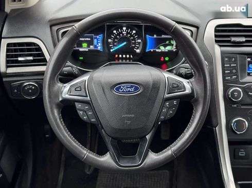 Ford Fusion 2017 - фото 23