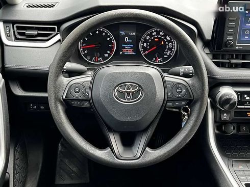 Toyota RAV4 2021 - фото 19